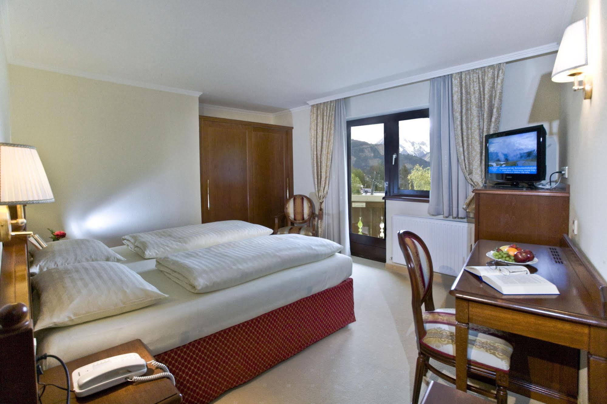 Hotel Berner เซลล์อัมเซ ภายนอก รูปภาพ