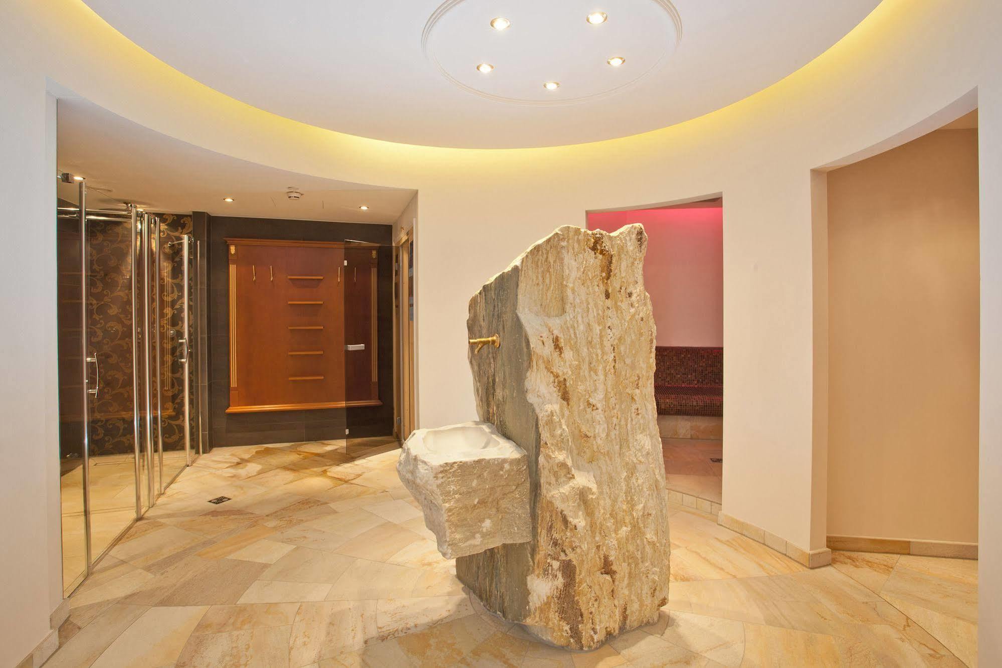Hotel Berner เซลล์อัมเซ ภายนอก รูปภาพ